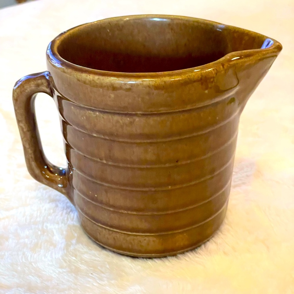Stunning vintage USA stoneware pitcher Excellent cond 5.5”
